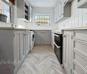 2 bedroom end of terrace house to rent - Photo 2