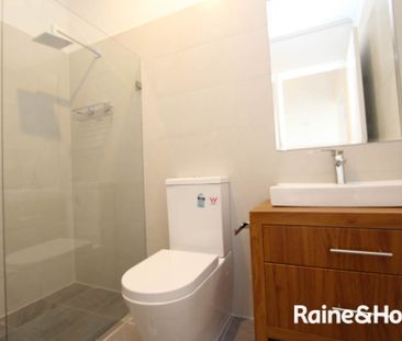 WALK TO CBD- Available 14.4.2026- 6 Month lease only!!!! - Photo 3