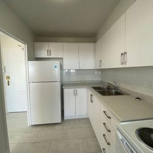 AVAILABLE NOW!!! 1-Bedroom Apartment SOUTH EXPOSURE - Photo 2