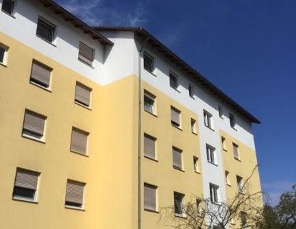 Perfekt für Sie – 2-Zimmer mit Balkon im 4. Obergeschoss (ohne Auszug) - Photo 1