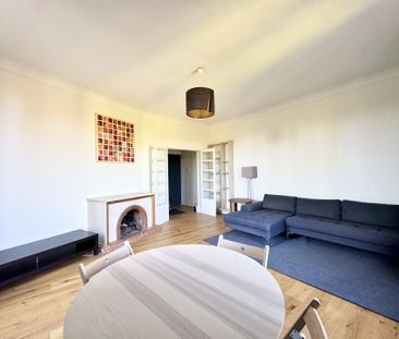 NIMES / QUAI FONTAINE T3 MEUBLE avec 2 BALCONS - Photo 4