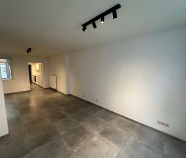 Woning met 2 slaapkamers binnen de stadsrand - Photo 3