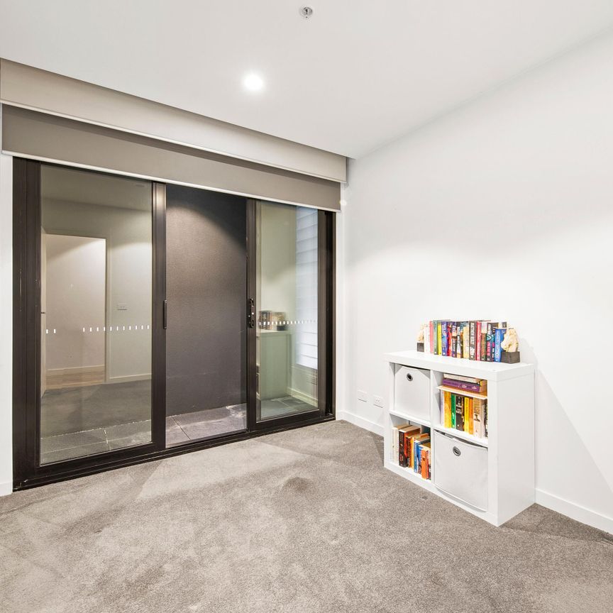 Urban Living at Its Best - Photo 1