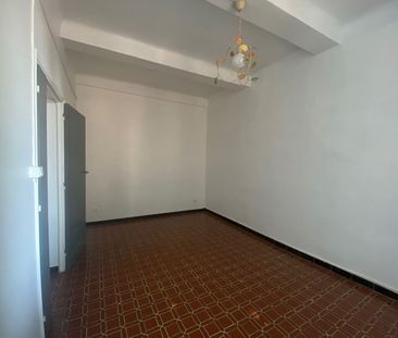 Location Appartement 3 pièces 84m² - Photo 2