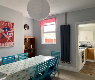 4 bedroom house - Photo 3