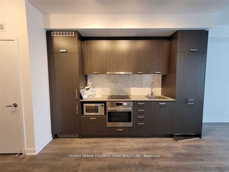 For Lease - 10 Honeycrisp Crescent Unit# 1712, Vaughan, Ontario - Photo 5