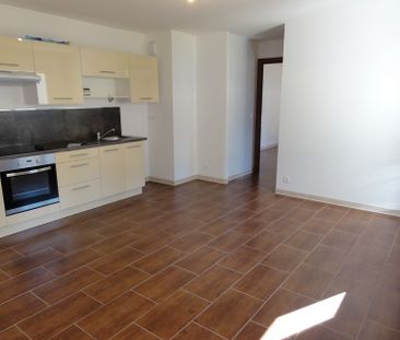 Location Appartement 2 pièces 42m² BASTIA 20200 - Photo 2