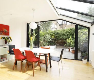 4 bedroom terraced house to rent - Photo 5