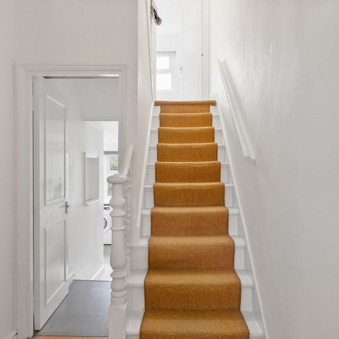 3 bedroom flat to rent - Photo 1