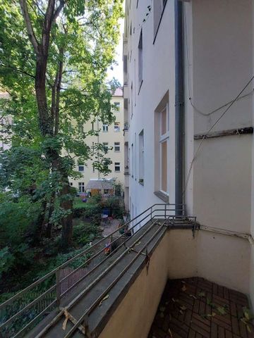 Individuell geschnittene 2-Zimmer-Wohnung mit Balkon steht zur Vermietung! - Foto 3