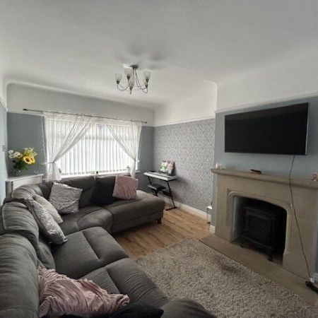 34, Valley Drive, Ellesmere Port - Photo 1