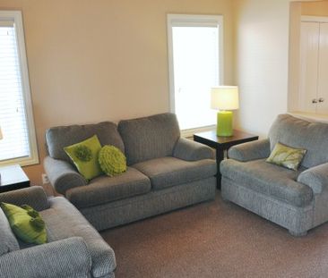 61 Pinetree Close, Blackfalds – Attached Garage – Great Location - Photo 2