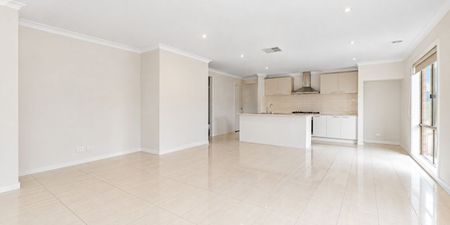 Spacious Family Living in Berwick Waters Estate - Photo 4