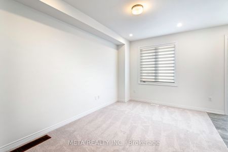 Townhouse For Lease | X8131328 - Photo 5