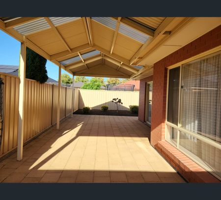 15 Signal Street, Seaford Meadows, SA 5169 - Photo 4