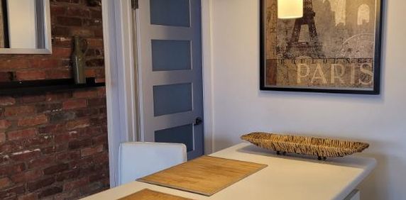 Beau 3,5 frais peinturer avec terrasse sur le toit - Photo 2