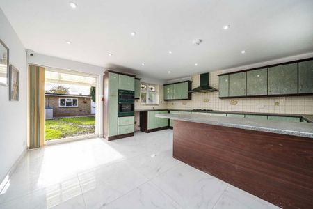 7 bedroom semi-detached house to rent - Photo 3