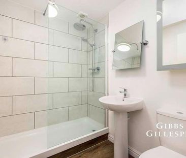 Closemead Close, Northwood, HA6 - Photo 4
