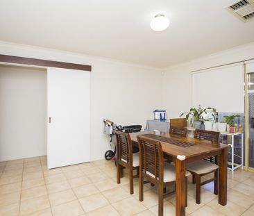 Perfect Location! - Photo 4