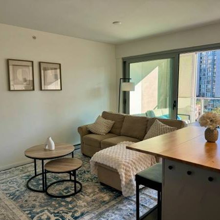 1 Bed + Den w/ Large Indoor-Outdoor Space – Pet-Friendly, Furnished - Photo 3