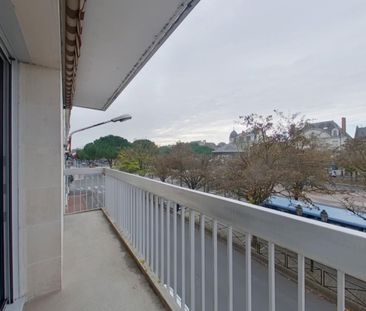 Location Appartement 3 pièces 87m² CHATELLERAULT 86100 - Photo 4