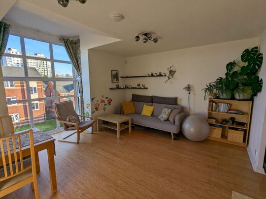 2 Bed Flat, Linen Court, M3 - Photo 1