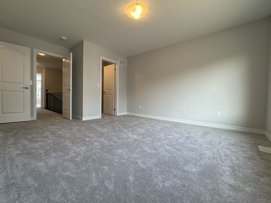 For Lease - 1107 Thompson Drive, Oshawa, Ontario - Photo 1