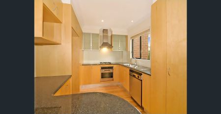 Luxury Townhouse for Lease – 3 Bedrooms + Attic/4th Bedroom - Photo 5