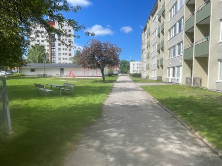 Zetterbergsgatan, Eskilstuna - Photo 2