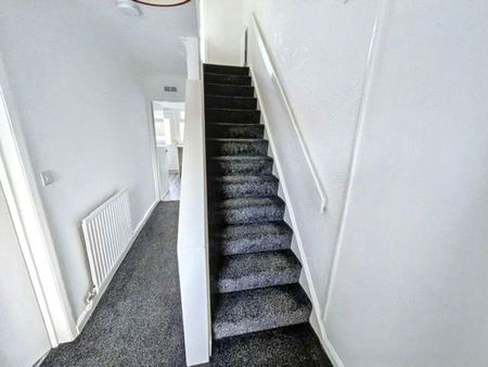 Neasham Avenue, Billingham, Billingham, Durham, TS23 3NX - Photo 4