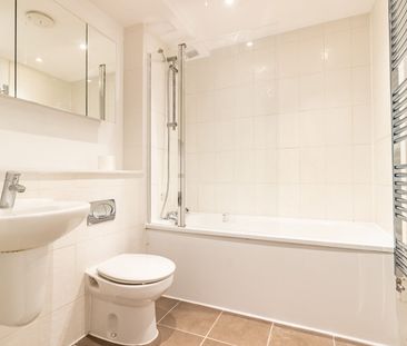 Available unfurnished now - Photo 6