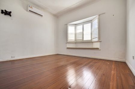 39 Freyberg Street, New Lambton NSW 2305 - House For Rent | Domain - Photo 4