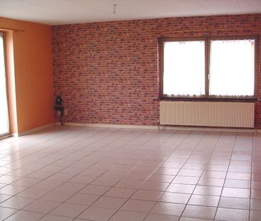 Appartement met terras, 1 buitenstaanplaats. - Photo 1