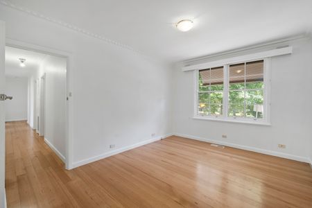 165 Bulleen Road, Balwyn North VIC 3104 - House For Rent | Domain - Photo 2