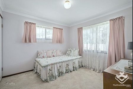 Five aircons. Break a lease $750 pw until May 2025, $800 pw for new lease onwards - Photo 3