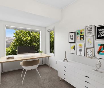 Lovely fresh home in quiet central location. - Photo 2