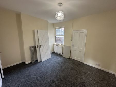 Avenue Road, Great Yarmouth, Gorleston - Photo 2