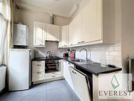 Place Vanderkindere! superbe Appartement EN DUPLEX 2 chambres avec terasse - Photo 4