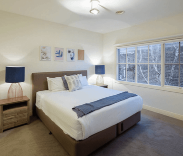 Townhouse In Exclusive Location - Photo 2