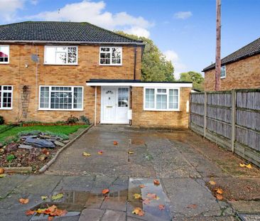 3 bedroom semi-detached house to rent - Photo 5