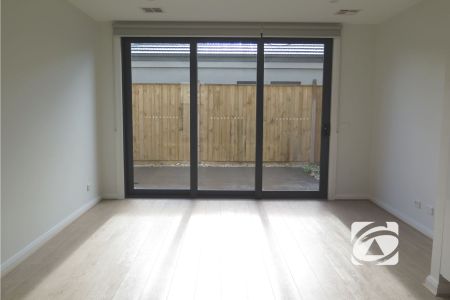 MODERN, COMFORTABLE & CONVENIENT LIVING - Photo 2