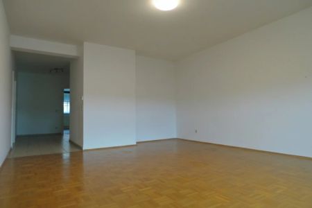 Stadtrandlage mit Grünblick,günstige 3ZI mit Parkplatz, AllgGarten - Photo 2