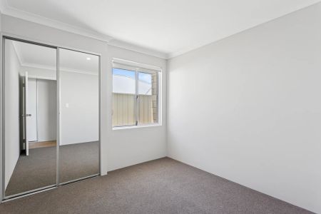 Brand new and available immediately - Photo 2