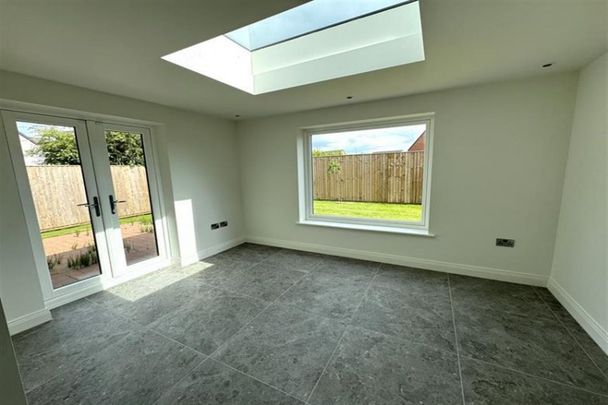 4 Bedroom Detached To Let - Photo 1