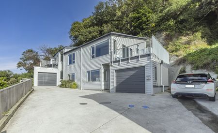 216c Sutherland Road, Lyall Bay - Photo 2