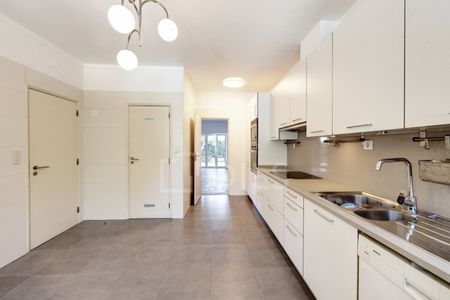 Moradia T5 com jardim, piscina e terraço em Carcavelos - Photo 4