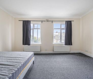 3 bedroom flat to rent - Photo 2