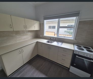 3 Bedroom Home with Large Backyard space!!! - Photo 5