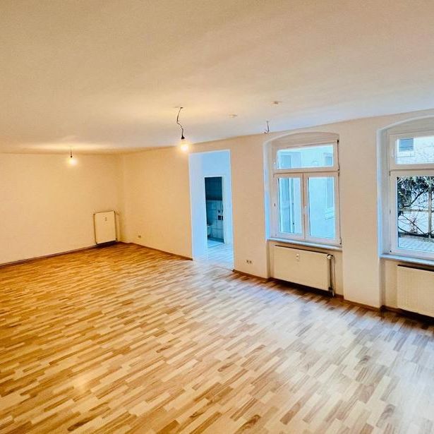 Studioartige 3-ZW mit Terrasse und neuer EBK - Photo 1