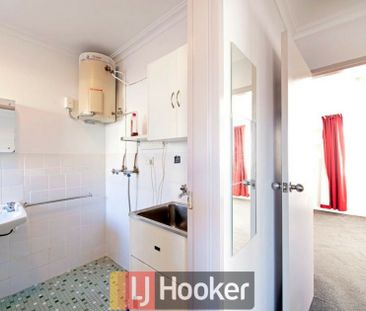 One Bedroom in quiet complex - Photo 6